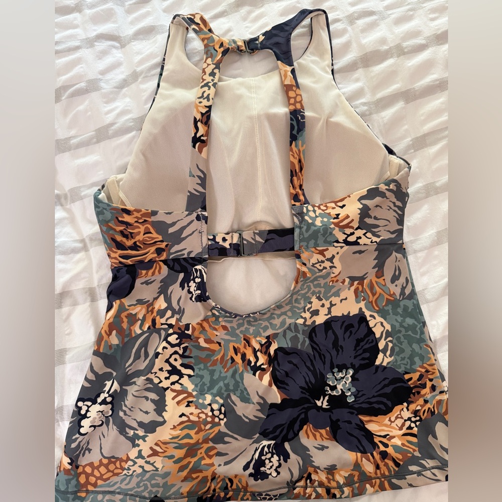 Athleta Tankini Maldives Floral Top High-Neck Multicolor Bra Cup 38 B/C - Picture 4 of 9